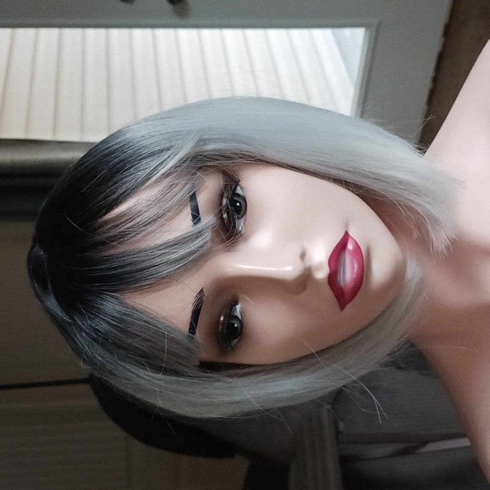 Short silver and black bobbed wig